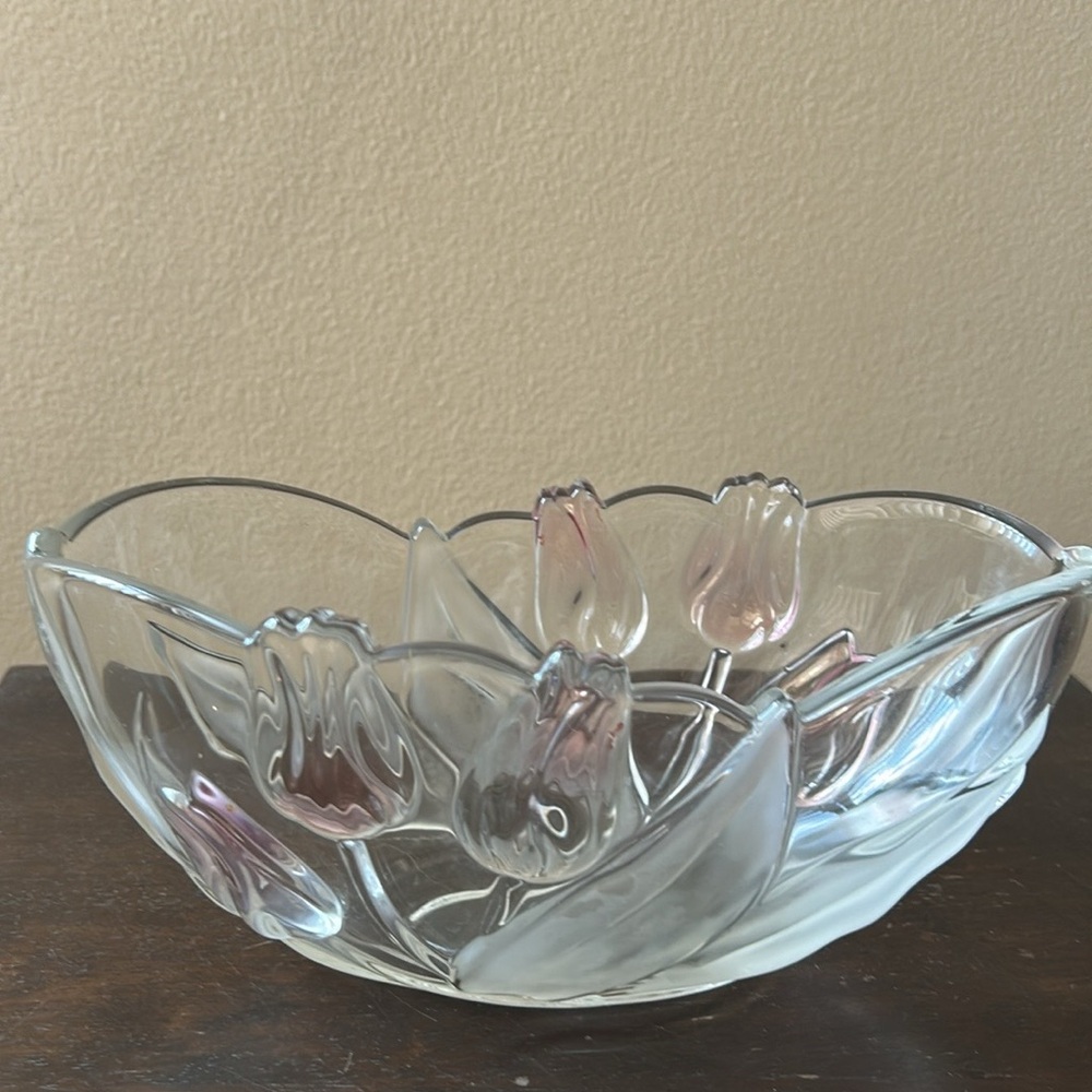 Vintage Oval Shape Glass Bowl Frosted Tulips Flowers Leaves